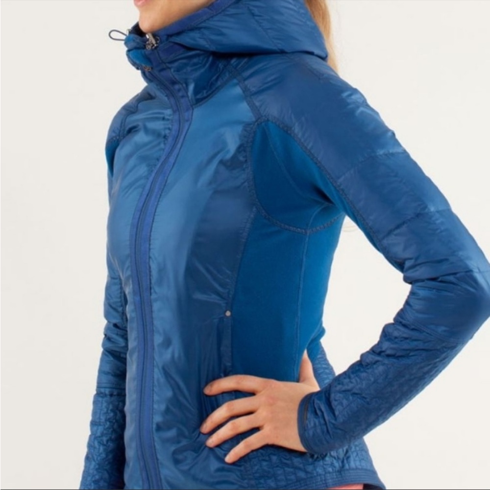 💙Bundle Up Jacket Limitless Blue size 4💙